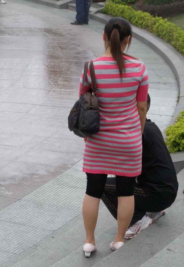 男生的坤坤放在女生的坤里视频