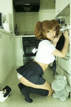 九尾狐狸m在椅子上喷水视频
